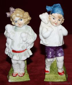 Antigüedades: PAREJITA DE FIGURAS EN PORCELANA DE APROXIMADAMENTE 1940